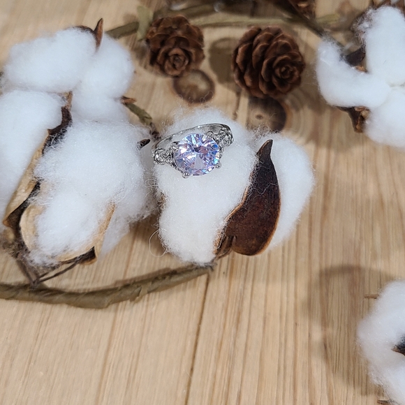 🩶🩶NEW🩶🩶 STUNNING!! Vintage 2.5kt Round CZ Ring in SILVER Plating - Picture 16 of 16